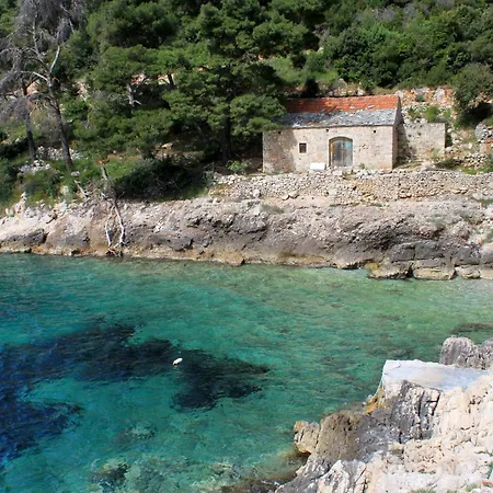 Vikendica Secluded Fisherman's Cove Lucica, Hvar - 4034 *