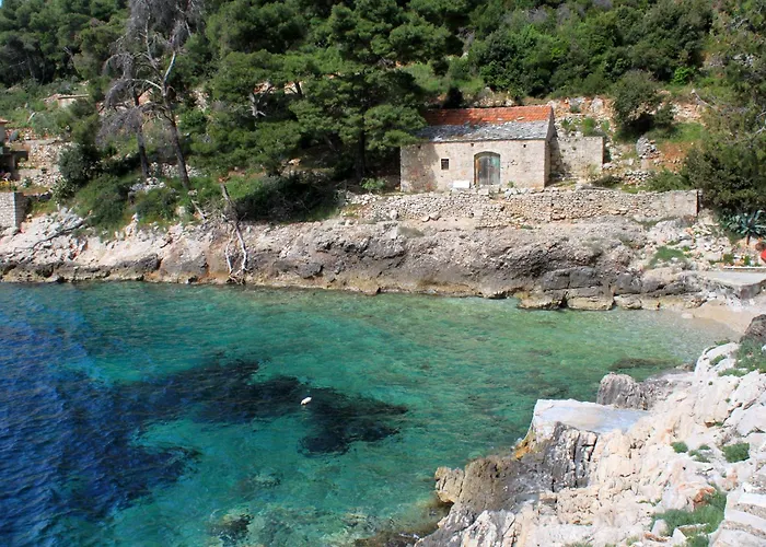 Hébergement de vacances Secluded Fisherman's Cove Lucica, Hvar - 4034 *