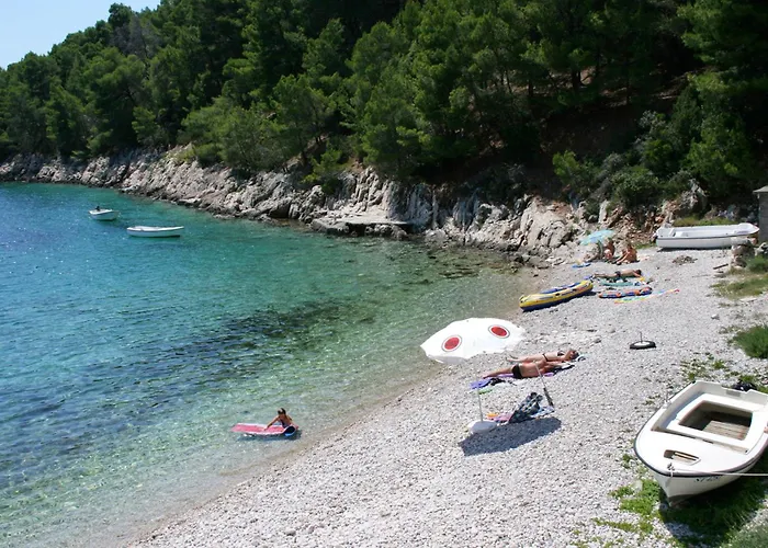 Secluded Fisherman's Cove Lucica, Hvar - 4034 * Gdinj